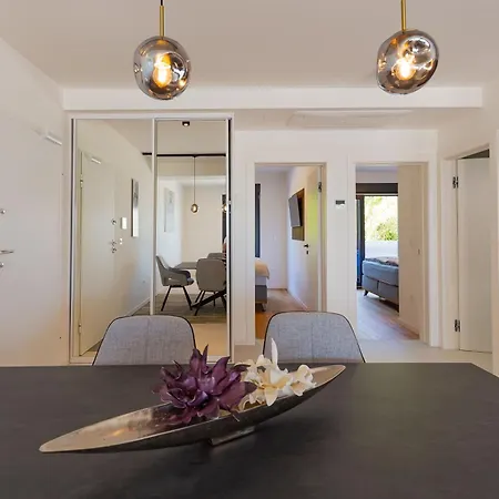 Apartman Hugo In I Sea In 50m *
