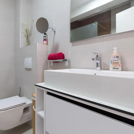 Hugo In I Sea In 50m Apartman *