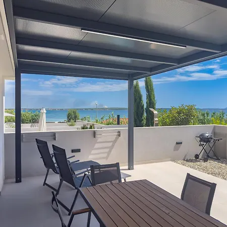 Lägenhet Hugo In I Sea In 50m Privlaka (Zadar)